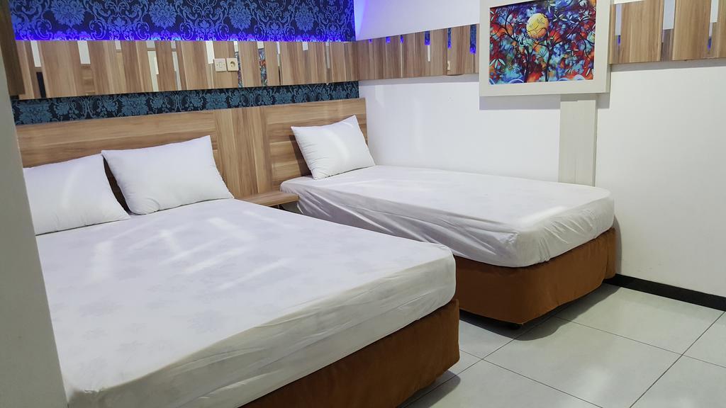 Omah Seroja Hotel Semarang Zewnętrze zdjęcie