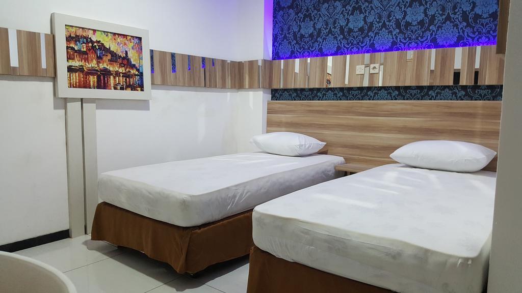 Omah Seroja Hotel Semarang Zewnętrze zdjęcie