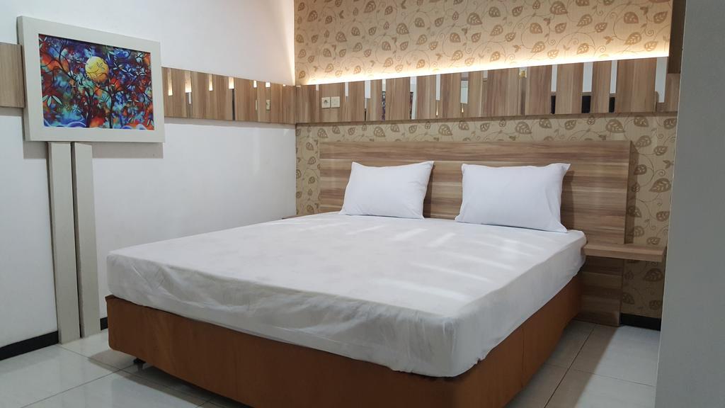 Omah Seroja Hotel Semarang Zewnętrze zdjęcie
